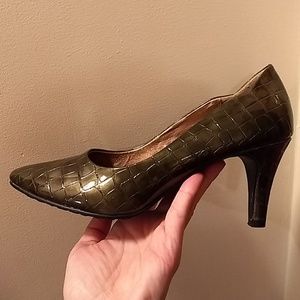 Green Alligator Pointed Toe Pumps High Heels